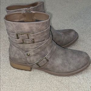 Guess ankle boots